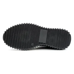 Platform Chelsea Boots with Ribbed Sole - Black