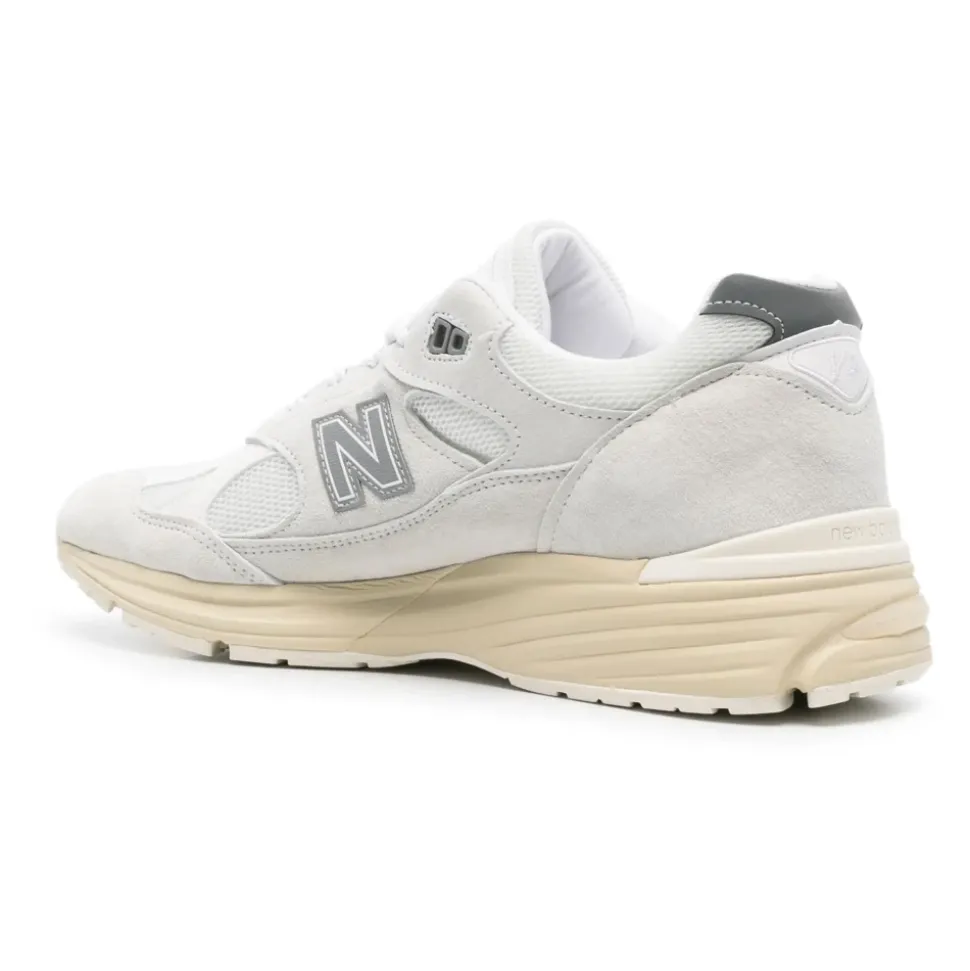 Running Shoes