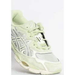 Running Shoes