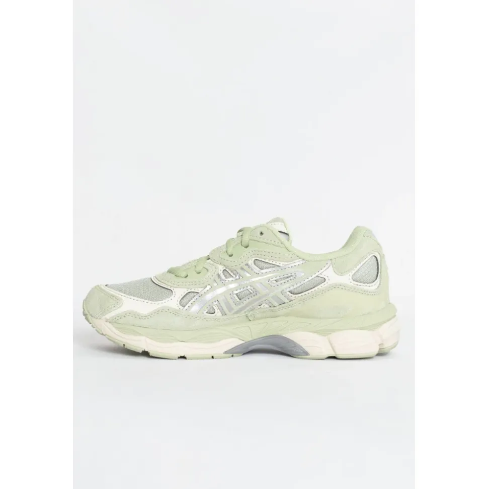 Running Shoes