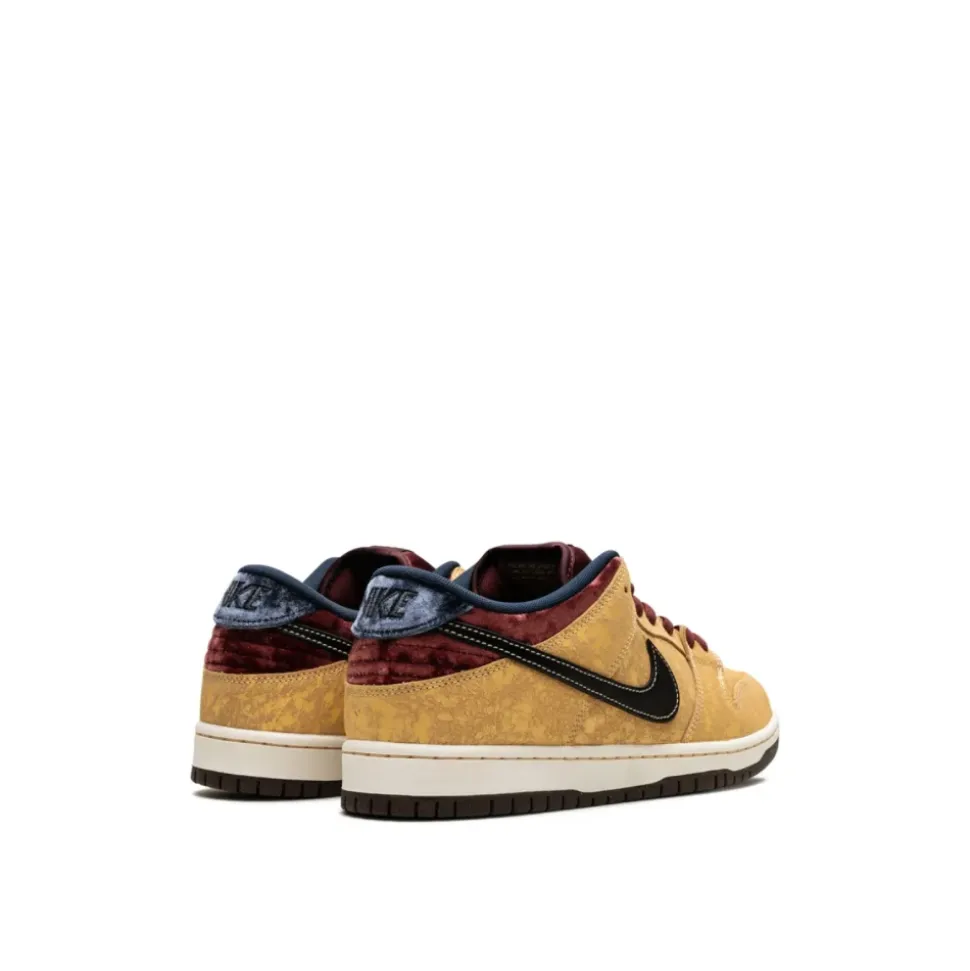 SB Dunk Low Pro 'City of Cinema'