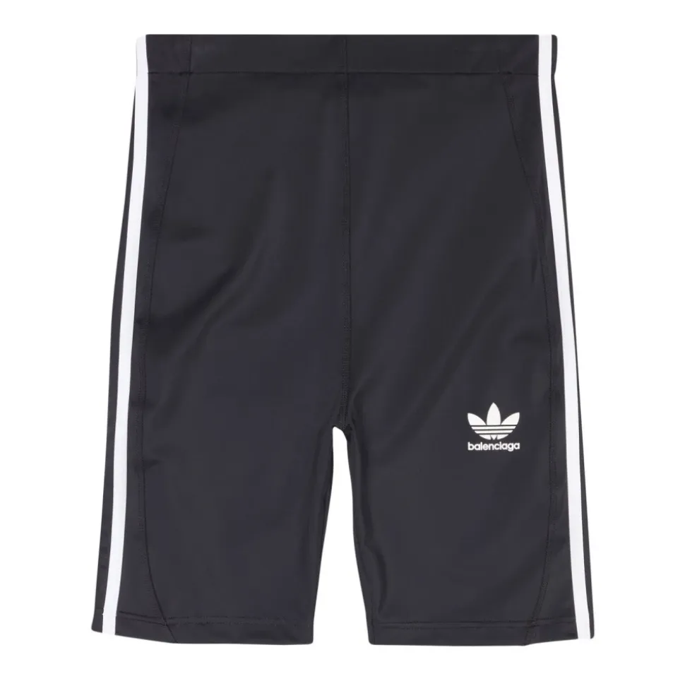 Shorts deportivos negros con ajuste real
