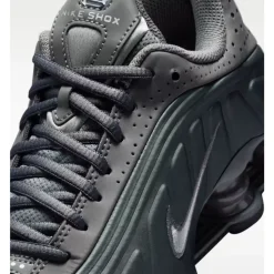 Shox R4