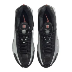 Shox R4 Sneakers