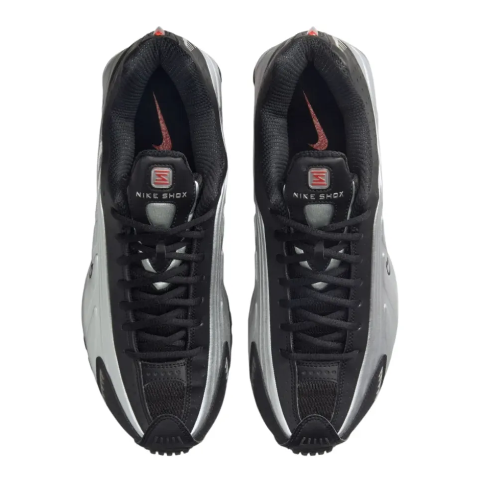 Shox R4 Sneakers