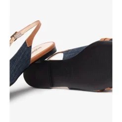 Slingback de tela vaquera con detalles de cuero