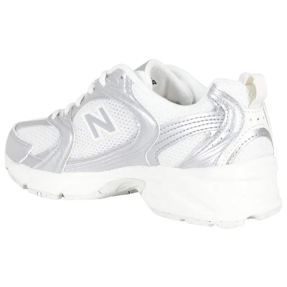 530 Sneakers