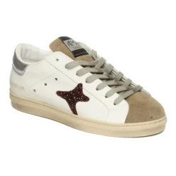 SNK Deluxe Sneaker