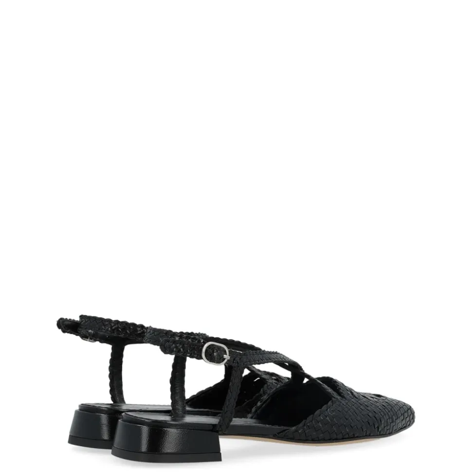 Sonia Sandal