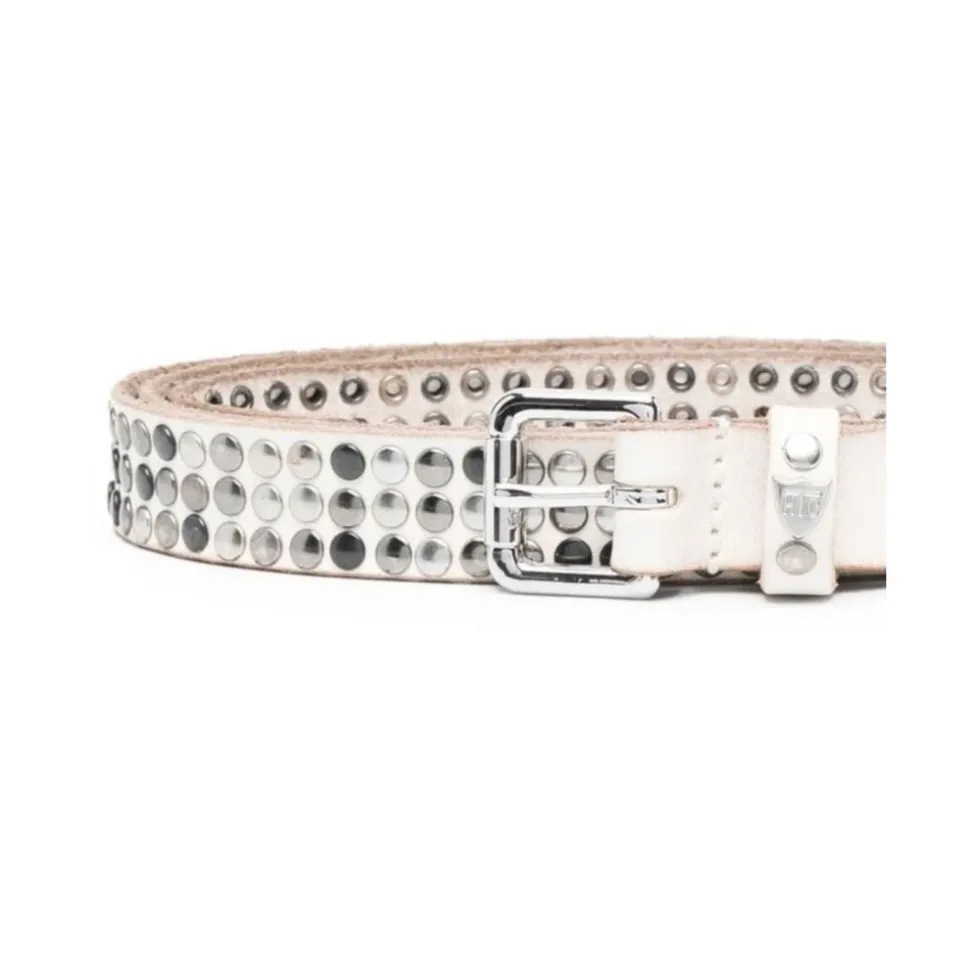 3.000 Studs Belt