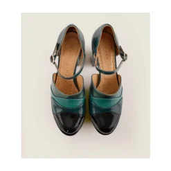 Tacones de Cuero Metálico
