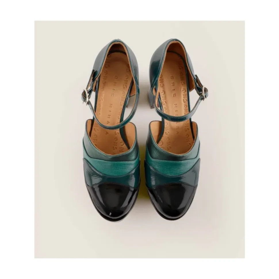 Tacones de Cuero Metálico