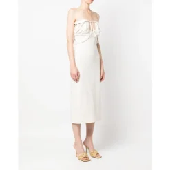 Vestido Blanco sin Tirantes con Detalles