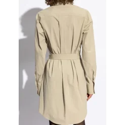 Vestido con cinturón