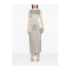 Vestido con Cuello Barco