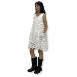 Vestido de Flores Bordado