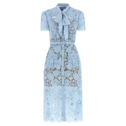 Vestido Midi Azul de Encaje con Lazo al Cuello