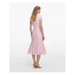 Vestido Midi de Encaje Fino