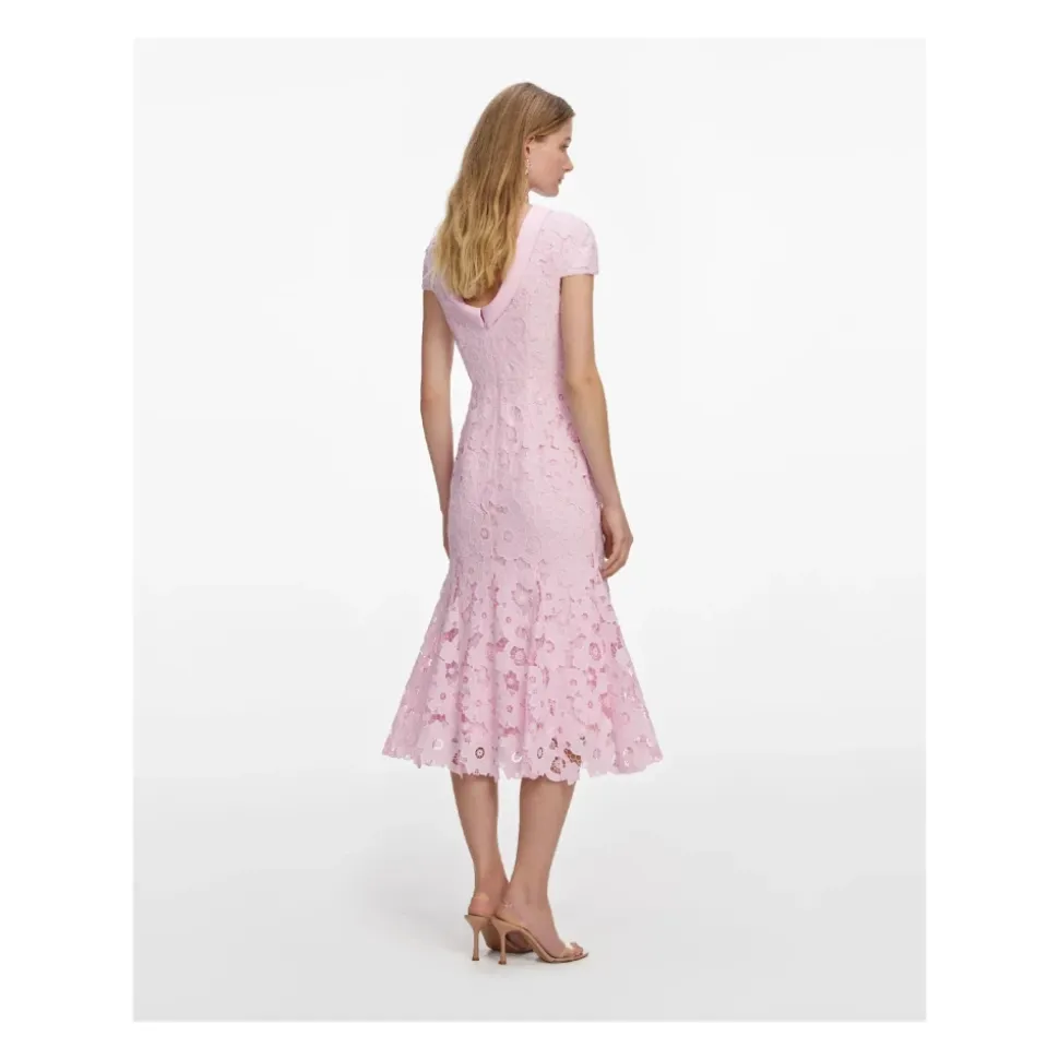 Vestido Midi de Encaje Fino