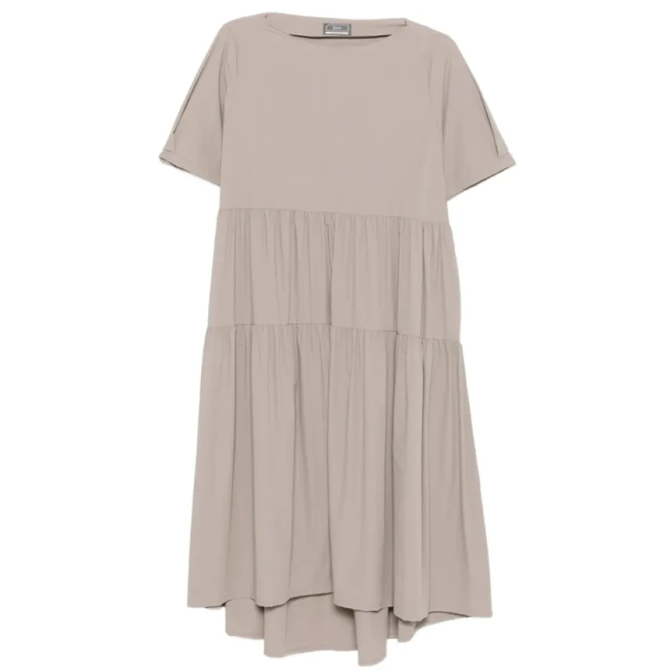 Vestido midi escalonado de manga corta