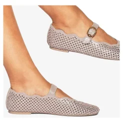 Wavy Mayfair Ballerina