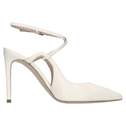 With Heel
