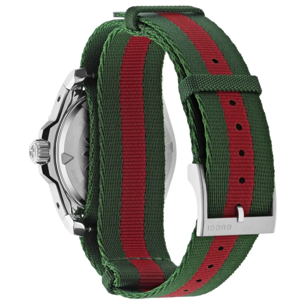 YA136364 - Dive 40 mm caja de acero inoxidable, esfera negra, bisel de cerámica, correa nato verde-rojo-verde, movimiento automático