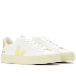 Zapatilla Campo Blanca con Detalles Melocotón