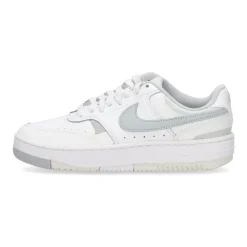 Zapatillas bajas con cordones para mujeres