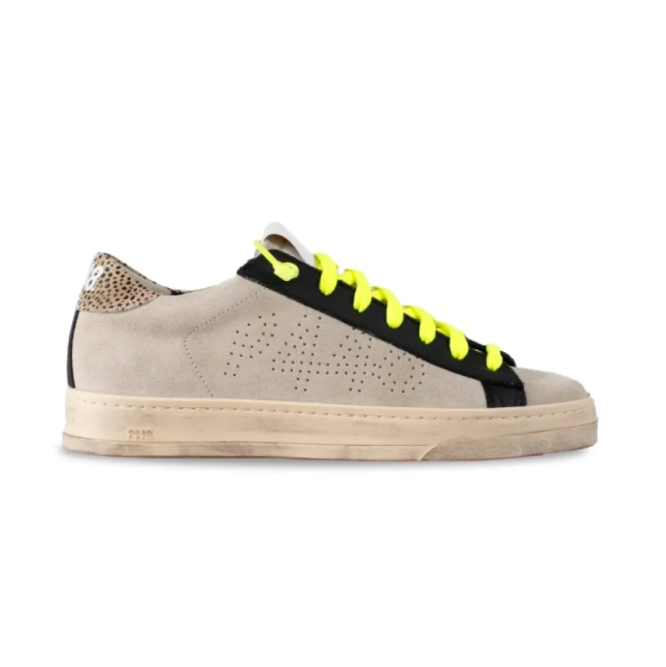 Zapatillas Beige con Detalles Negros y Cordones Fluor