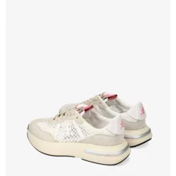 Zapatillas beige con logo premiado