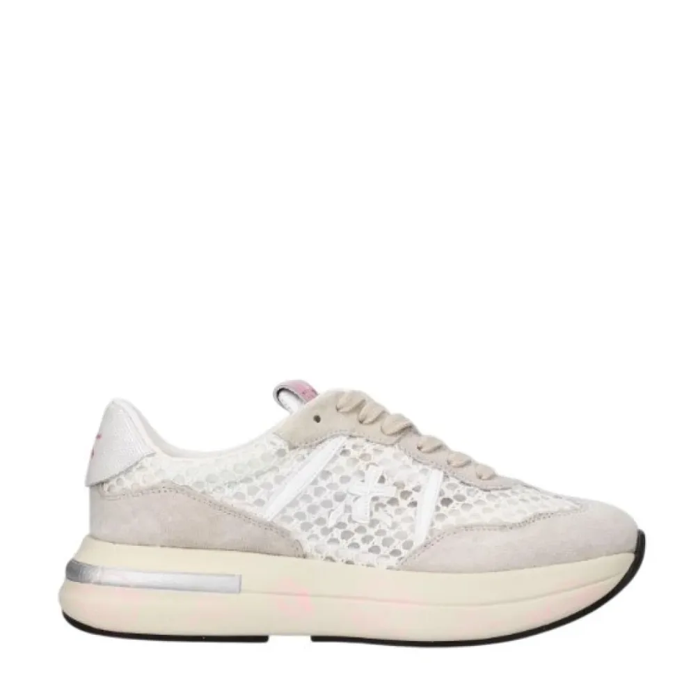 Zapatillas beige con logo premiado