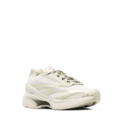 Zapatillas ecru con suela gruesa