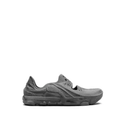 Zapatillas Universal Gris Humo con Logotipo