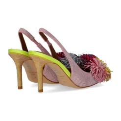 Zapato de Salón con Tiras Traseras y Pompón