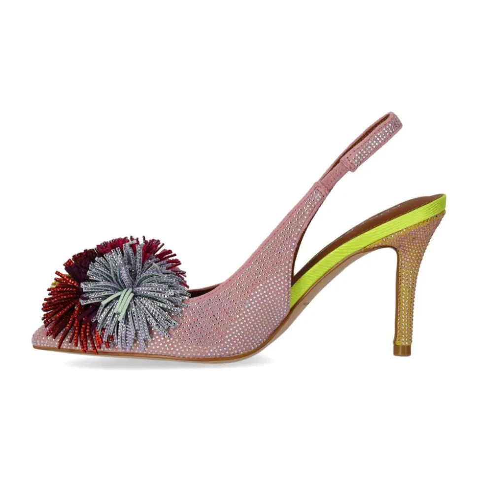 Zapato de Salón con Tiras Traseras y Pompón