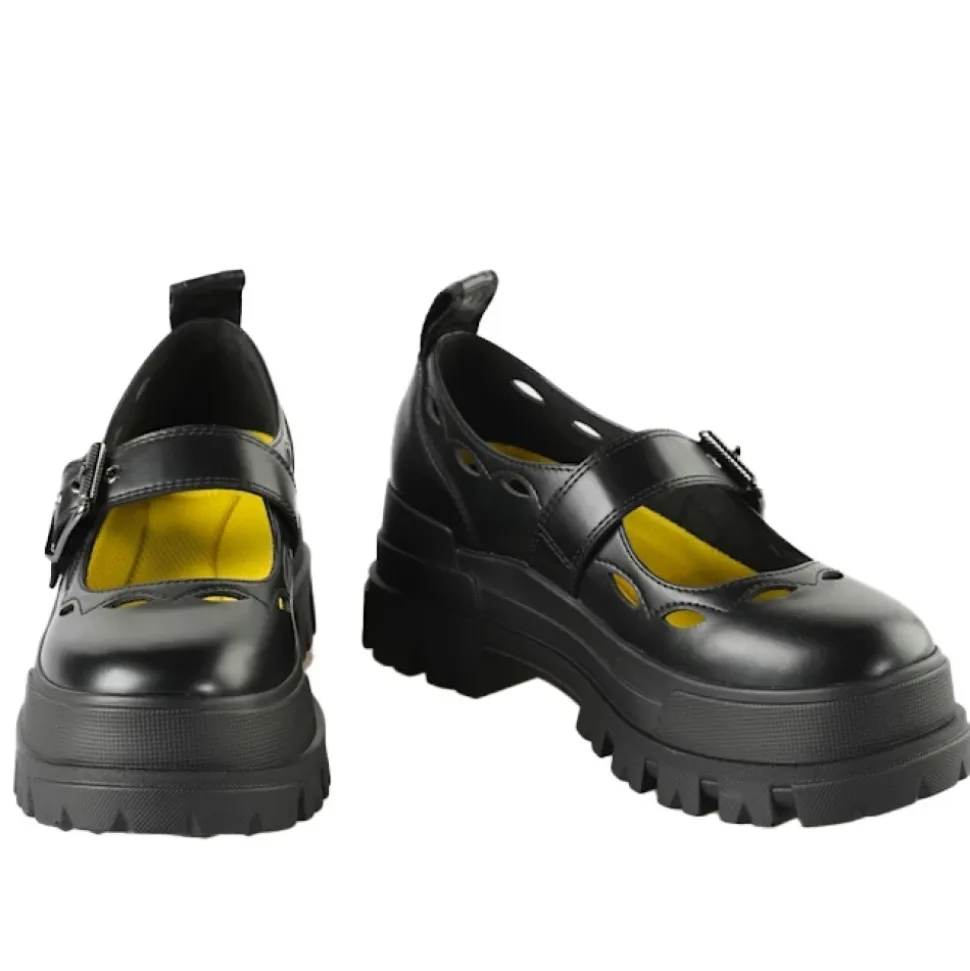 Zapatos con cordones