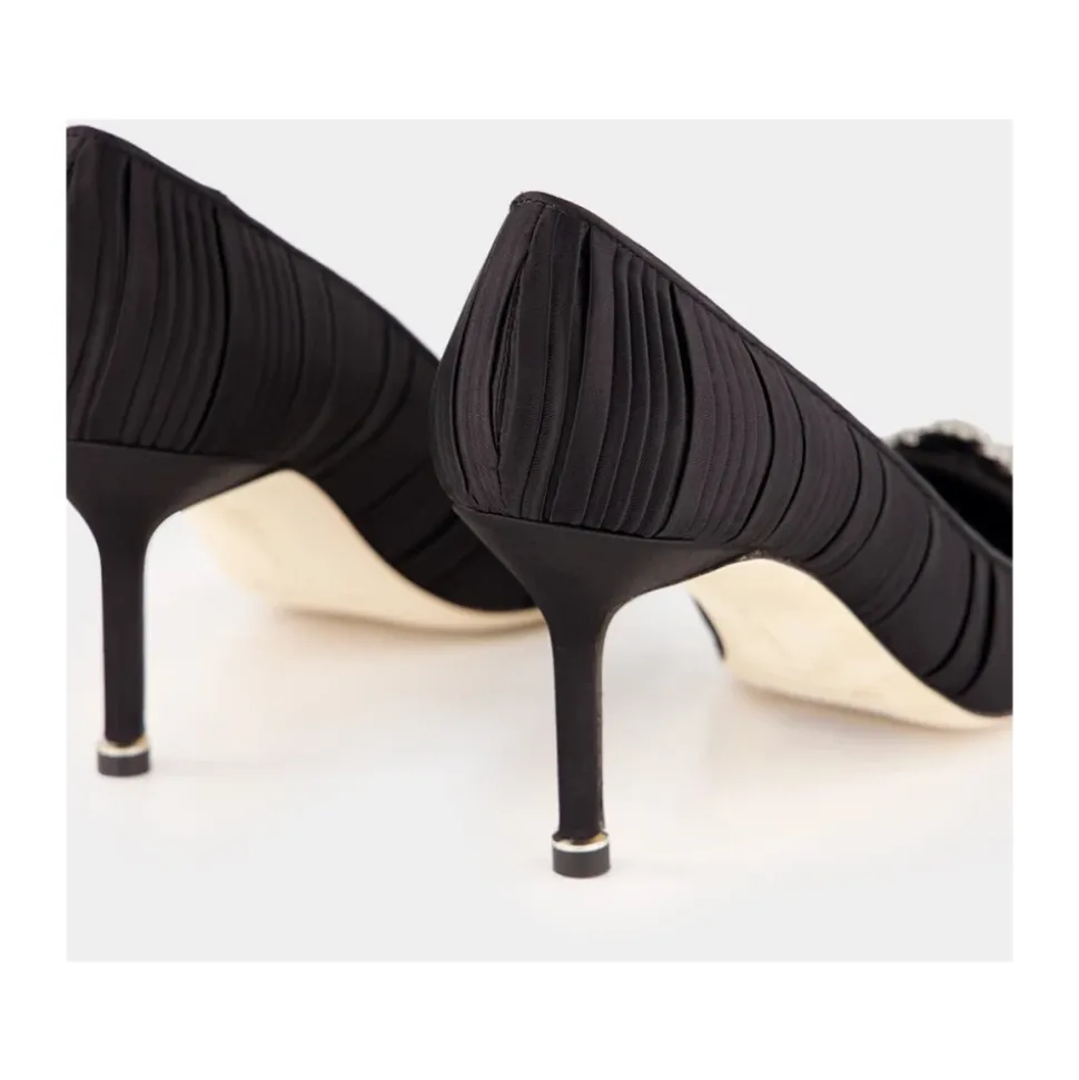 Zapatos de Satén Negro con Hebilla de Cristal