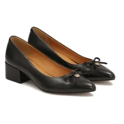 Zapatos de tacón bajo