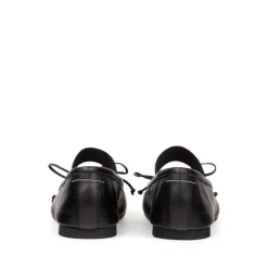 Zapatos planos con lazo de cuero